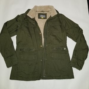 Cabelas women's jacket size Medium